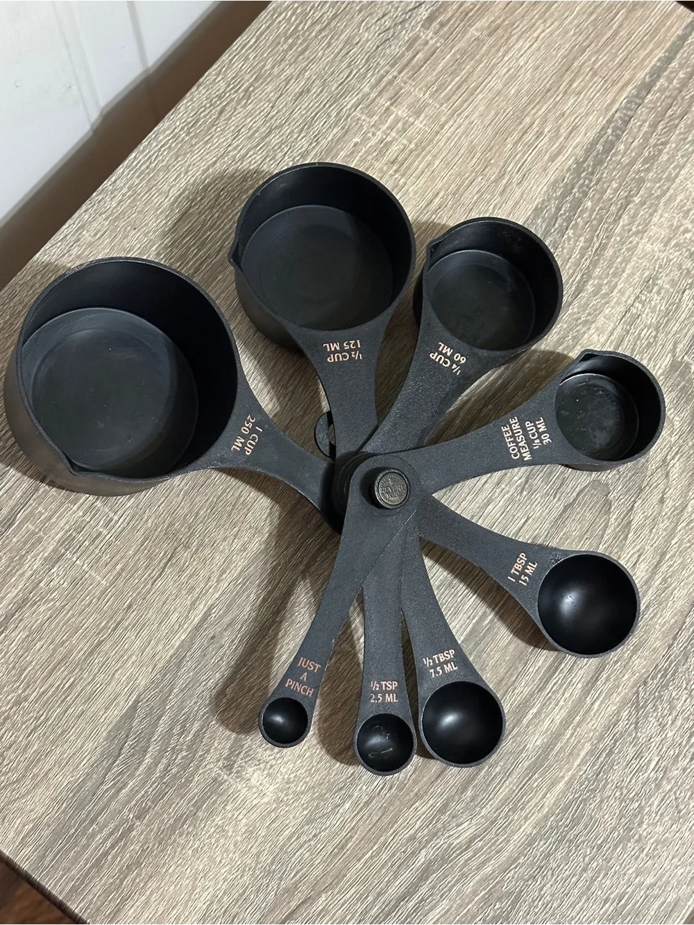Revere Ware Molded Black Plastic Nesting Measuring Cups And Spoons Set Of 4 Each